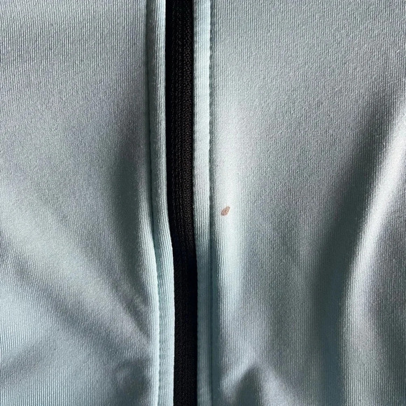 DryFit NIKE top - Picture 5 of 7